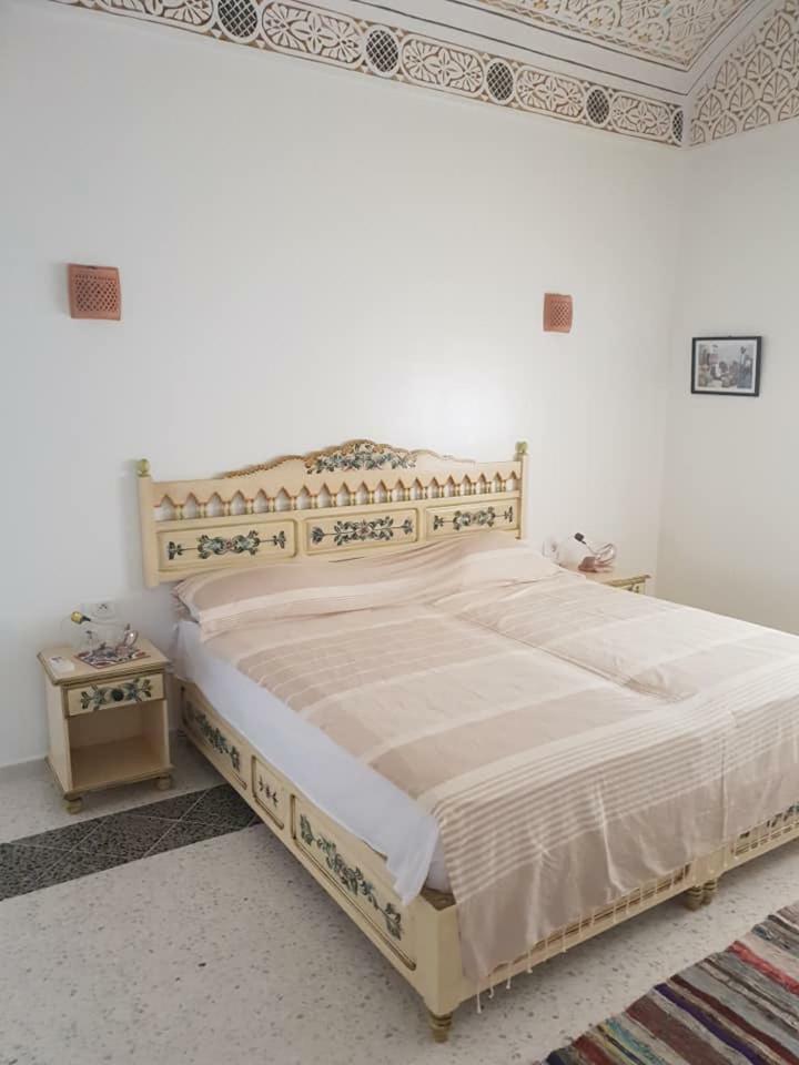 Dar Mamina Bed and Breakfast Sidi ash Shammakh Buitenkant foto